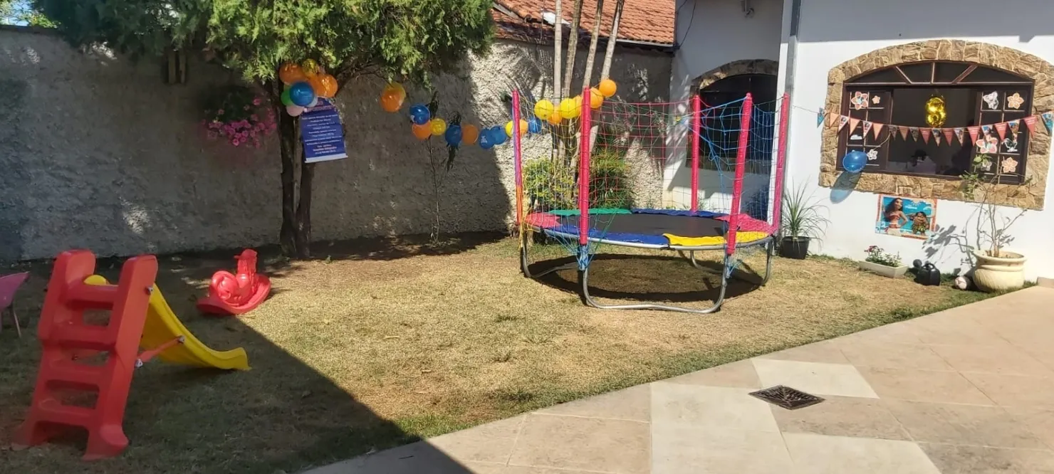 Imagem Casa à venda 2 Quartos, 6 Vagas, 300M², Vila Bela, Taubaté - SP