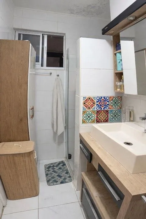 Imagem Casa com 3 dormitórios e edícula nos fundos no bairro Nonoai.