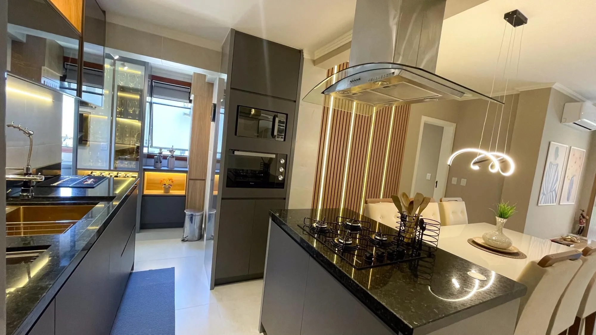 Imagem Vende-se apartamento com 3 quartos (1 suíte), 100m² e 1 vaga - Jardim Europa