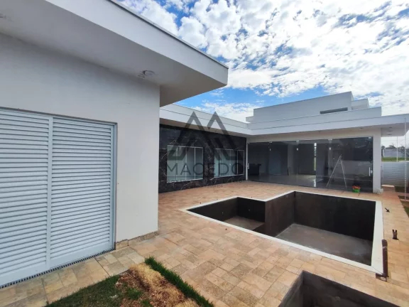 Imagem Belíssima casa com 3 suítes no Ninho Verde 1 - Entrega em Maio-25