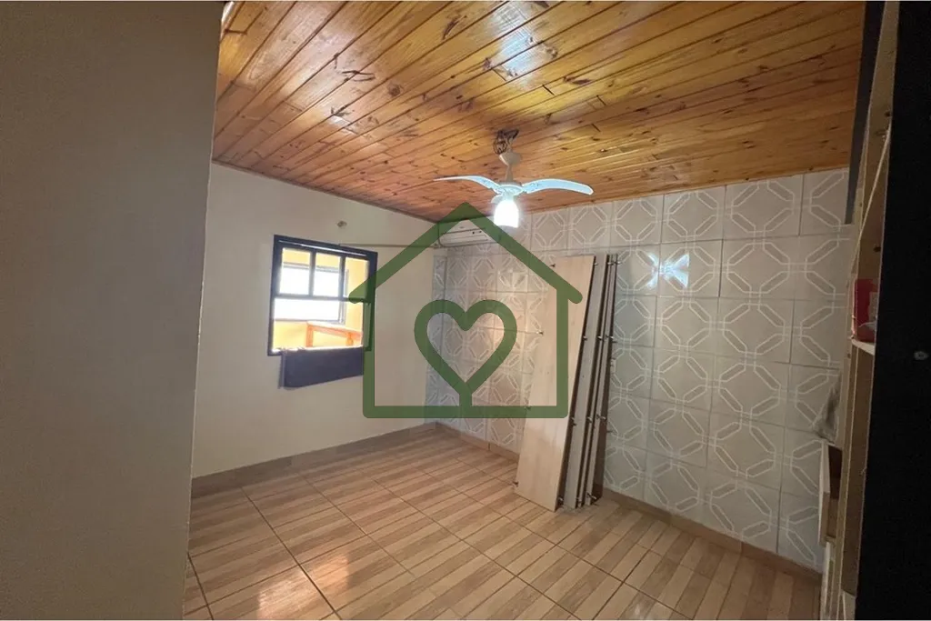 Imagem Descubra a oportunidade única de investir em um espetacular terreno desocupado na vibrante cidade d...