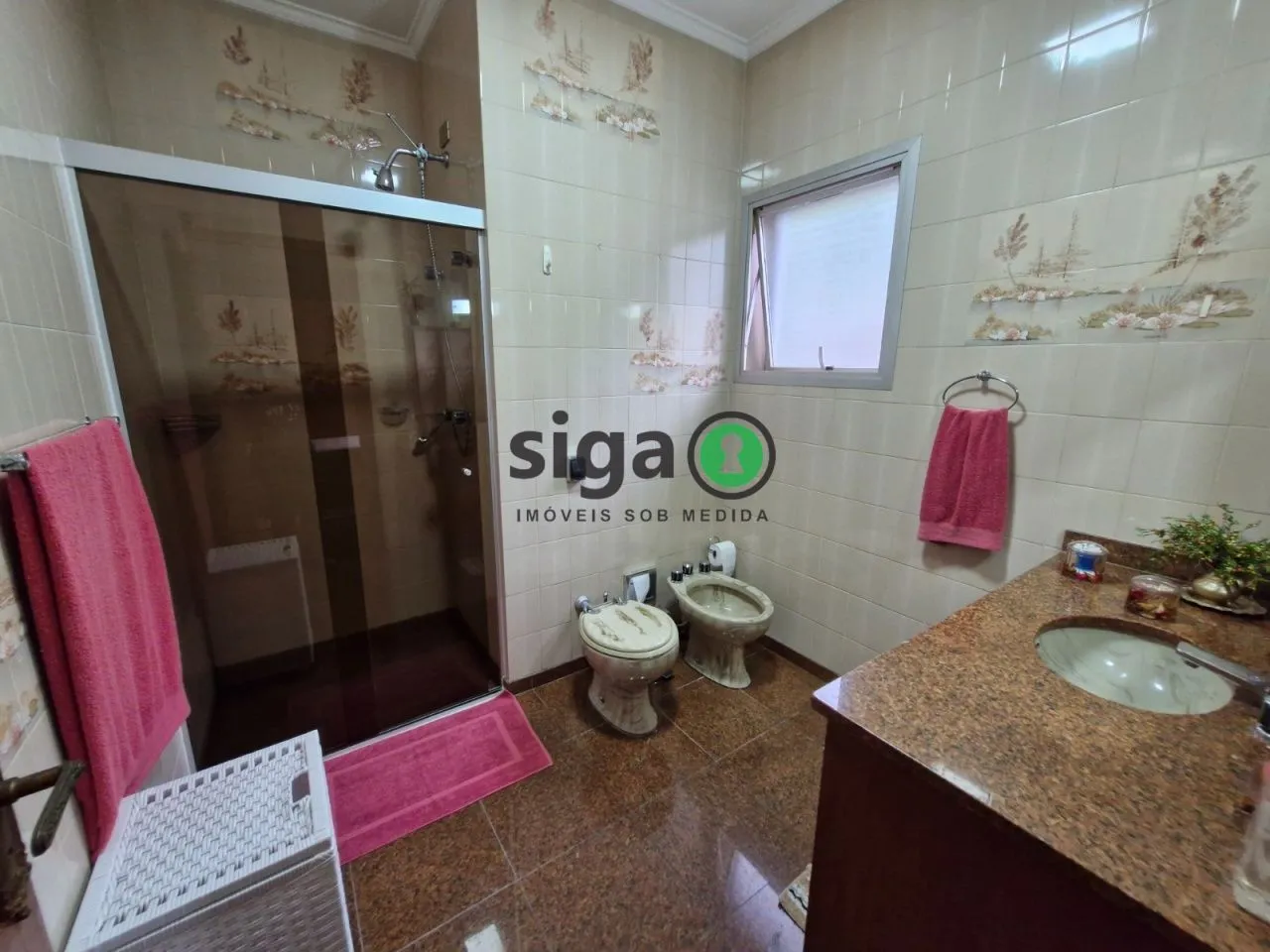 Imagem Casa de 5 dormitórios em condomínio no Real Parque