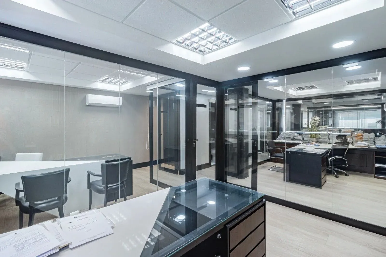 Imagem Sala/Conjunto Comercial com 4 vagas e 218m²