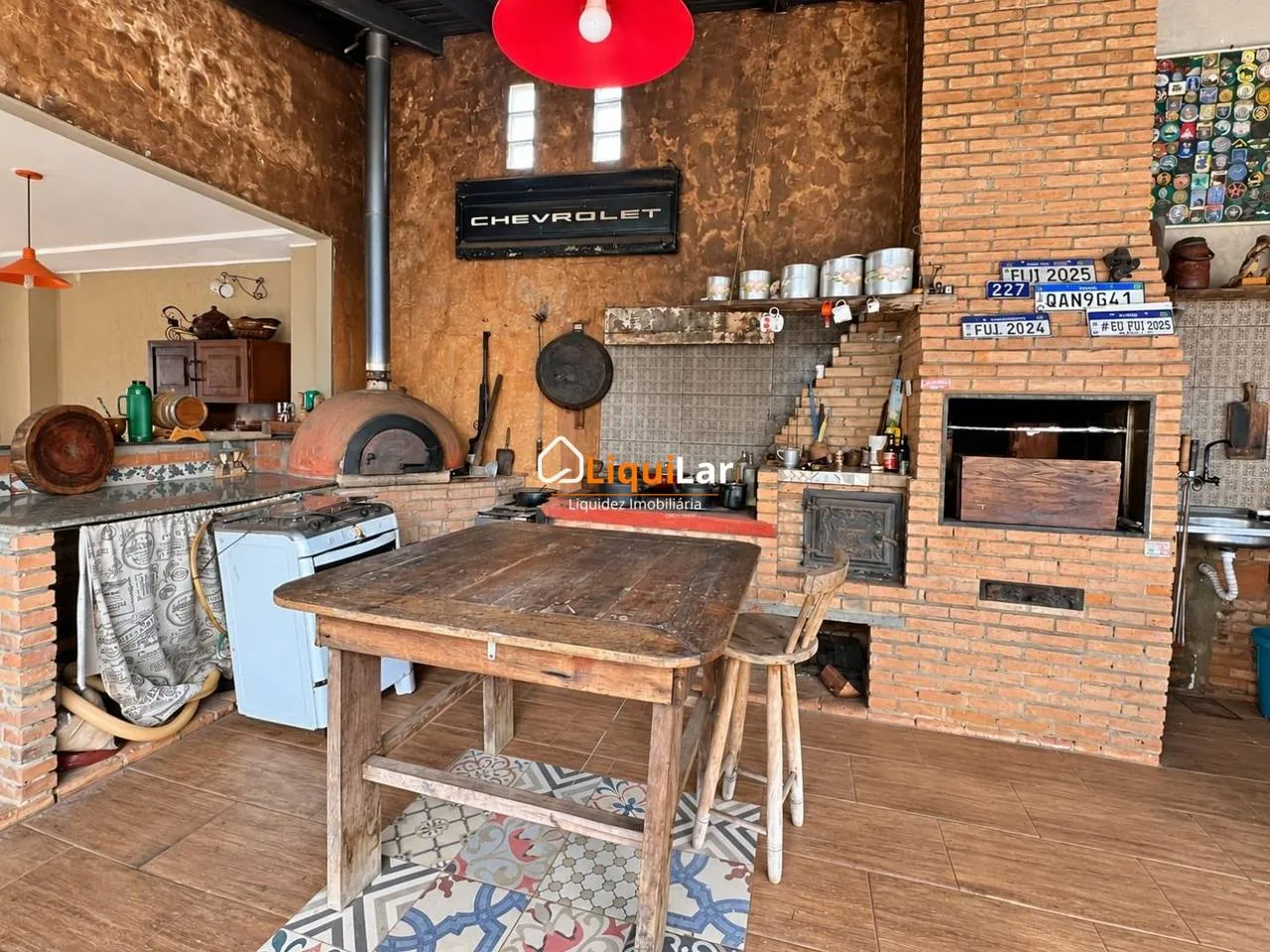 Imagem Sobrado mobiliado com 3 suítes, piscina, área gourmet e energia solar no Vilas Boas