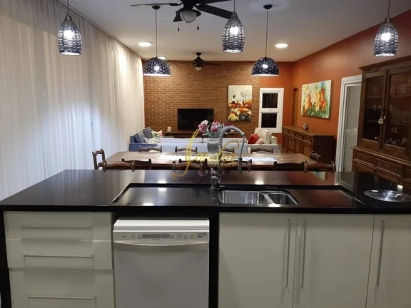 Imagem Excelente Casa no Condomínio Malibu! Com 04 suites
