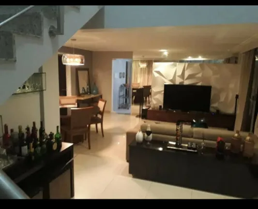Casa de Condomínio com 4 Quartos à Venda, 250 m² em Sapiranga-Coité - Fortaleza