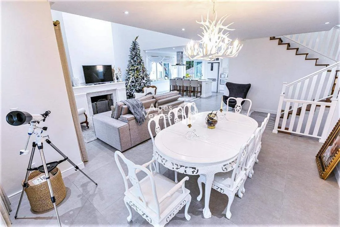 Imagem Vende-se Casa em Gramado, com 3 suítes