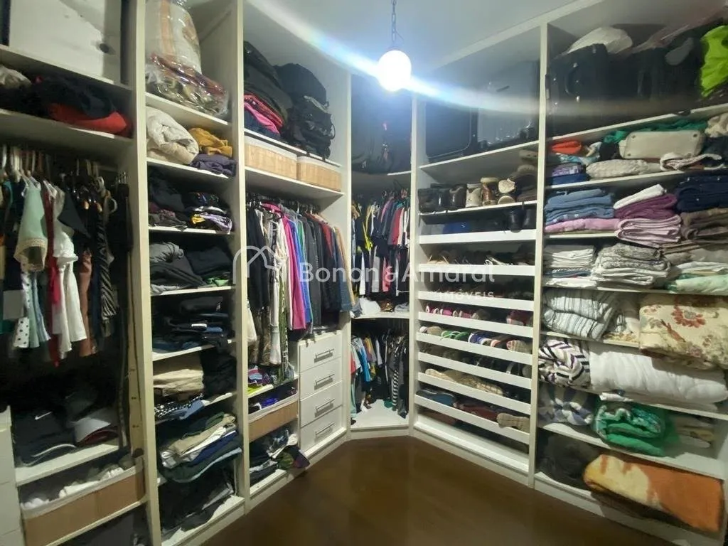 Imagem Casa com 4 Quartos e 6 banheiros à Venda, 360 m² por R$ 1.100.000