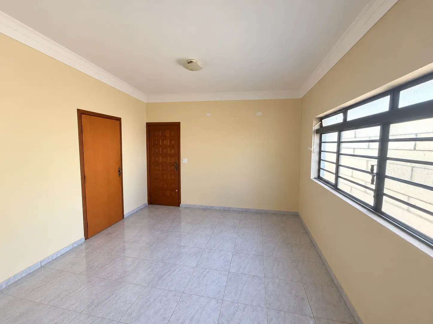 Foto do imóvel: Casa com 3 Quartos à Venda, 240 m² em Vila Curti