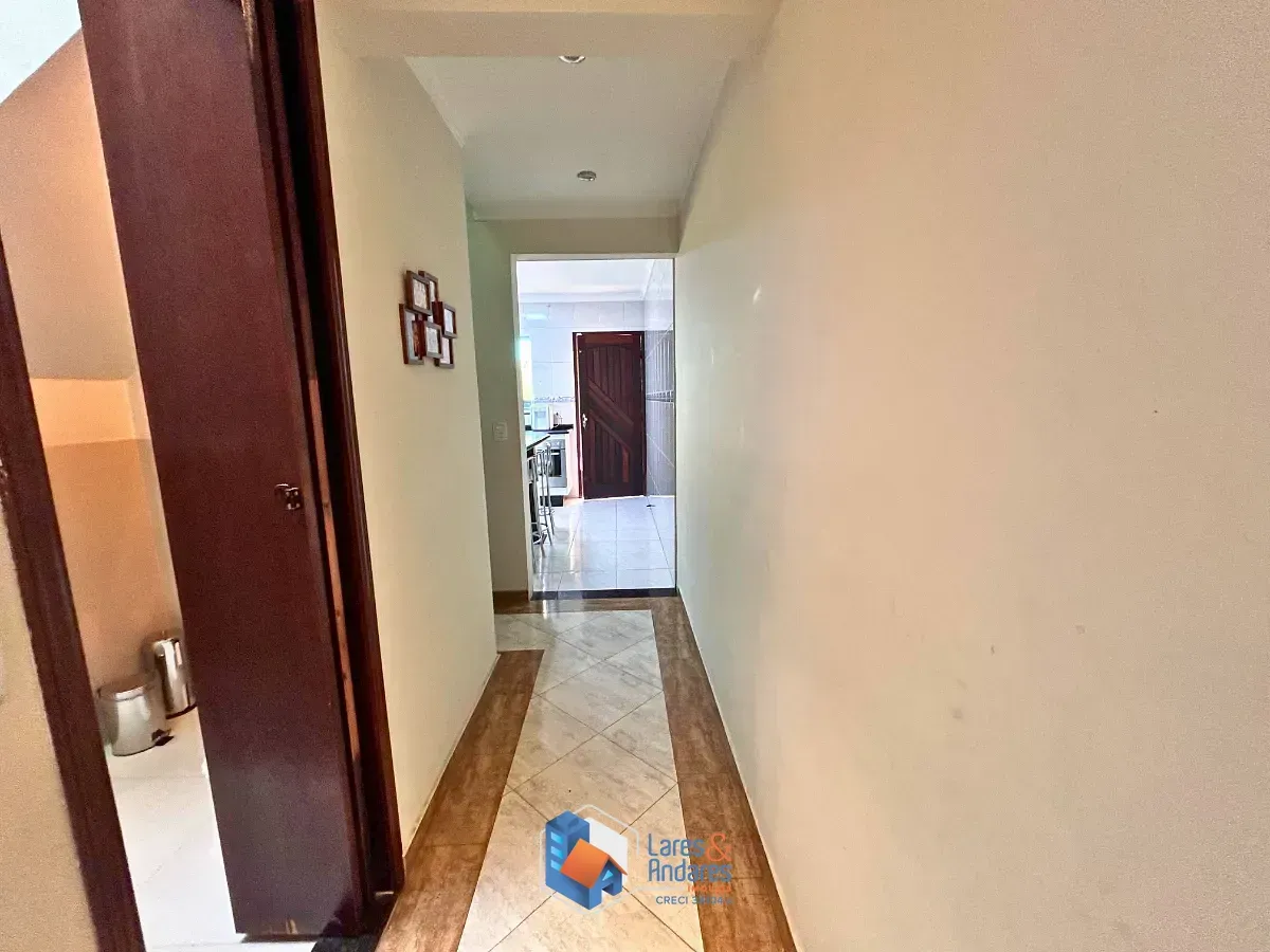 Imagem Sobrado para venda em Jardim Triana com 3 quartos, sendo 1 suíte, 102m²