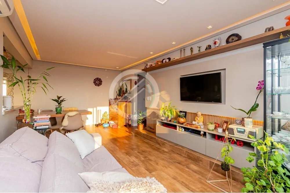 Imagem Apartamento encantador, todo reformado, semi mobiliado, pronto para morar! Conta com 79 m² de área...