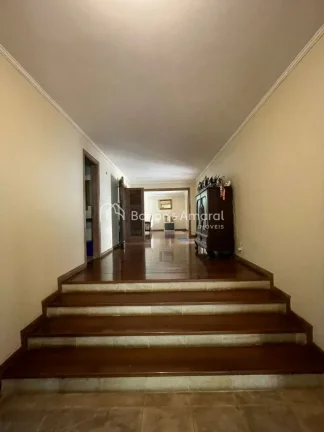 Imagem Elegância e Segurança: Casa em Bolsão no Jardim das Palmeiras. Viva com tranquilidade total a uma...