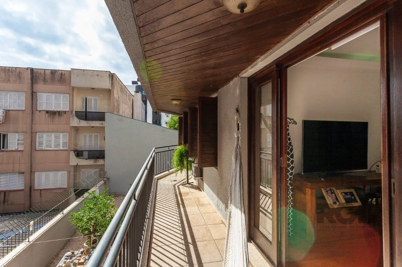 Imagem Apartamento semi mobiliado, 3 dormitórios, 1 suíte, vaga de garagem, Bairro Eunice Nova