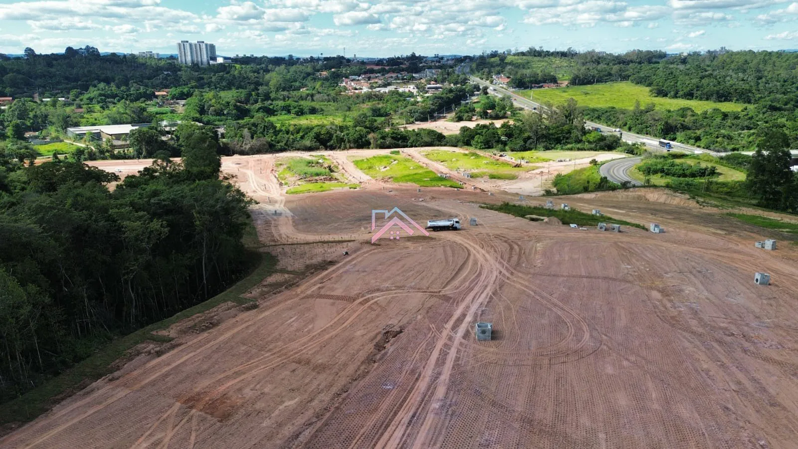 Imagem Terrenos à venda Residencial Portal dos Pássaros - Lotes à partir 150 m2 - Bairro Medeiros - Jundiaí