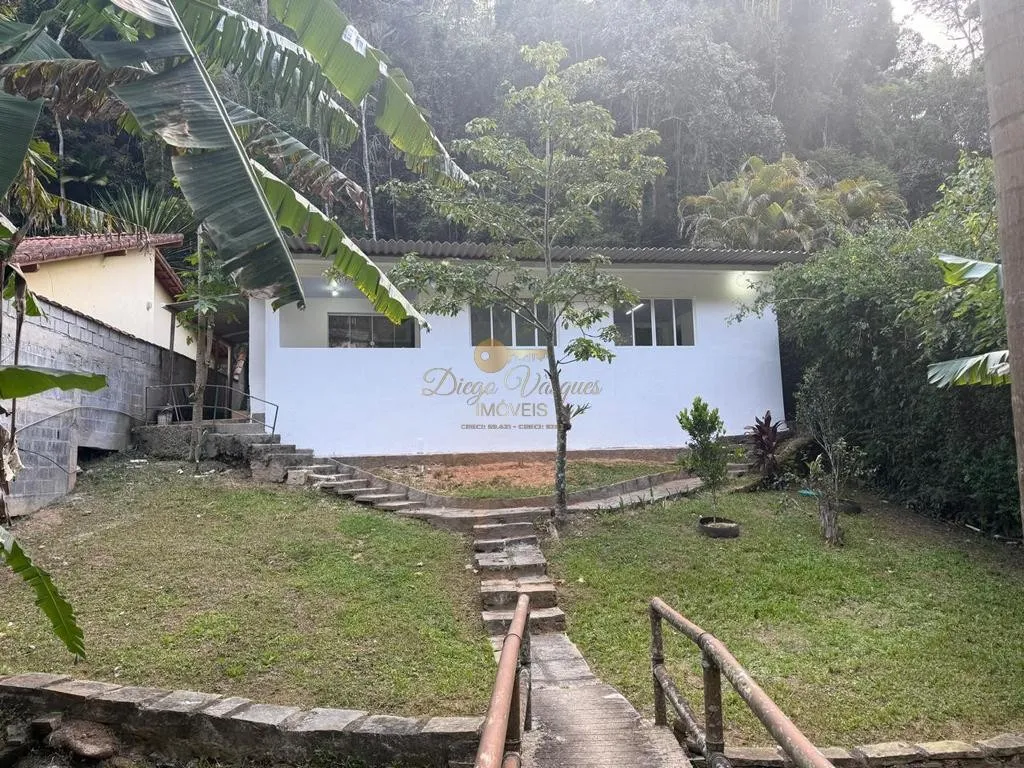 Foto do imóvel Casa para Venda em Teresópolis / RJ em Estrada Vivenda Três Marias