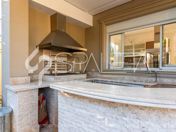 Imagem Lindíssima mansão neo-clássica à venda no condomínio Jardim Acapulco no Guarujá