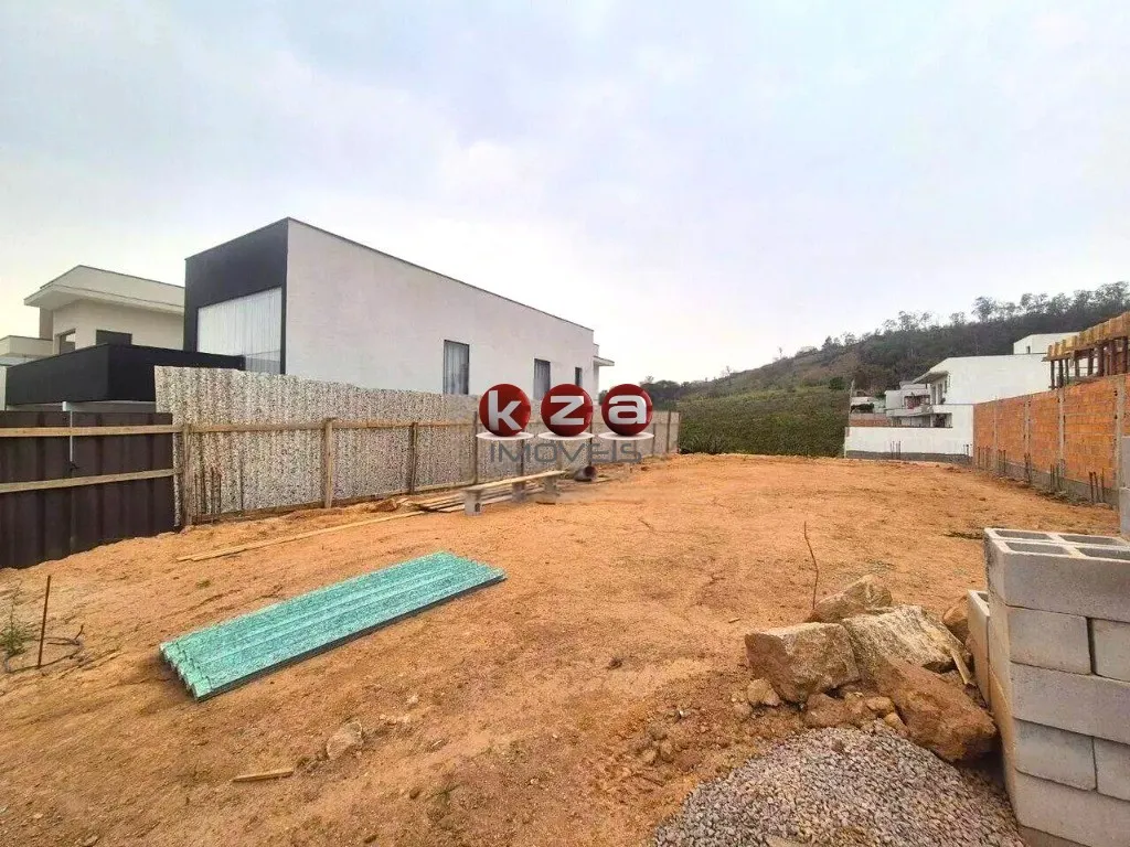 Imagem Terreno de 300m² em condomínio à venda em Valinhos-SP, no Residencial Mont' Alcino