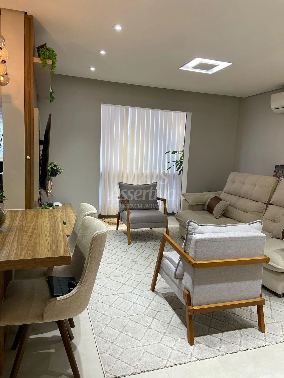Imagem Excelente Apartamento semimobiliado em bairro nobre na Cidade de Novo Hamburgo