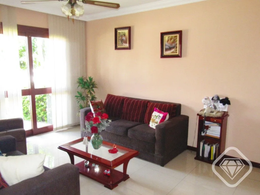 Imagem Mais que uma casa, um clube completo para sua família viver melhor.

Viver em um condomínio com es...