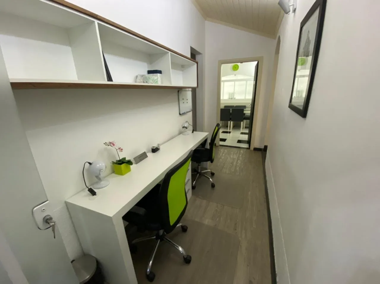 Imagem Comercial à venda 8 Quartos, 2 Vagas, 300M², Jardim Maria Augusta, Taubaté - SP