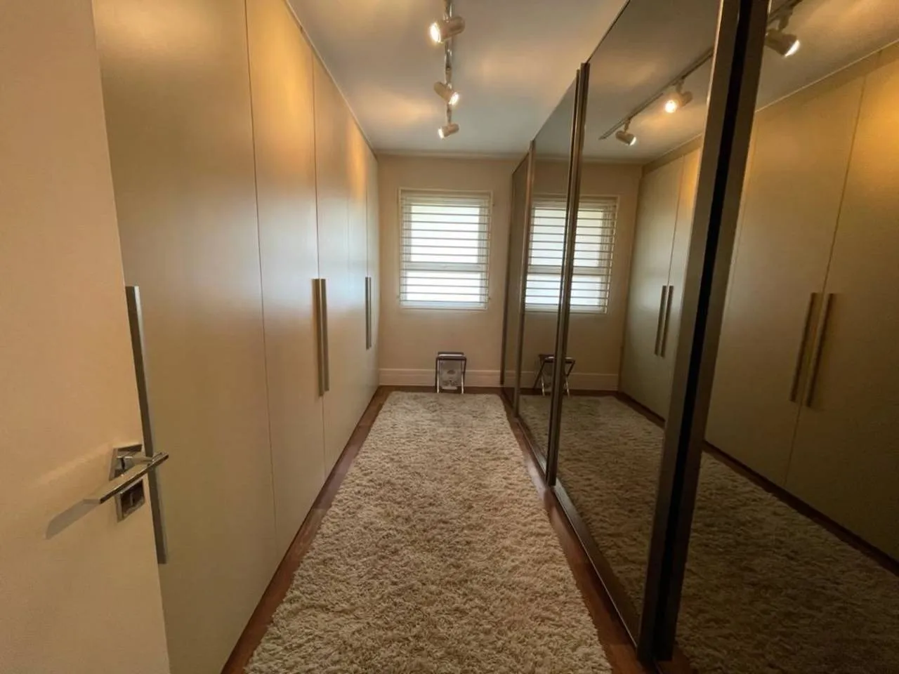 Imagem Casa com 2 dormitórios, 260 m² - Alphaville 01 - Barueri/SP