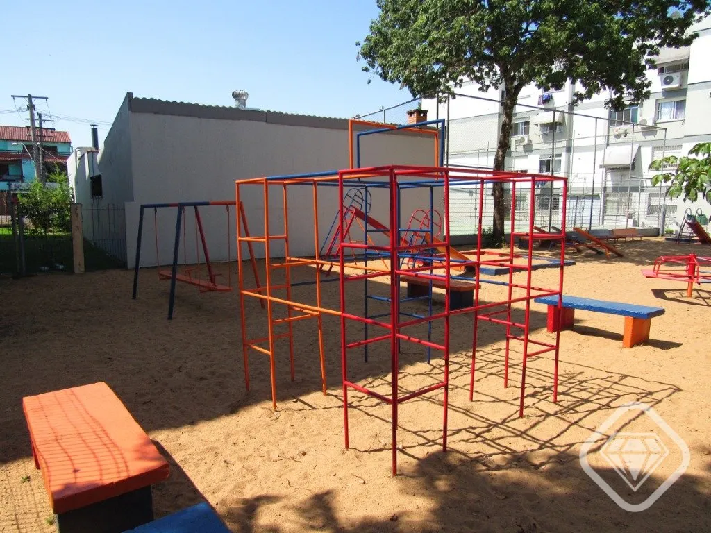 Imagem Apartamento no bairro Camaquã, com excelente aproveitamento dos espaços e baixo custo condominial....