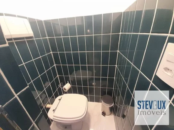 Imagem Apartamento totalmente reformado com 2 suítes e cozinha americana- Está locado , Venda com renda