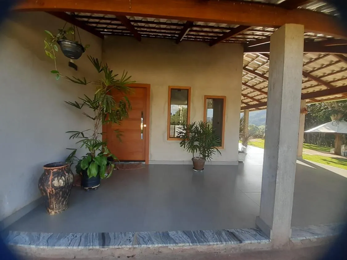Imagem Vendo uma linda chácara em Carmópolis de Minas com 2.000 m² de área.
