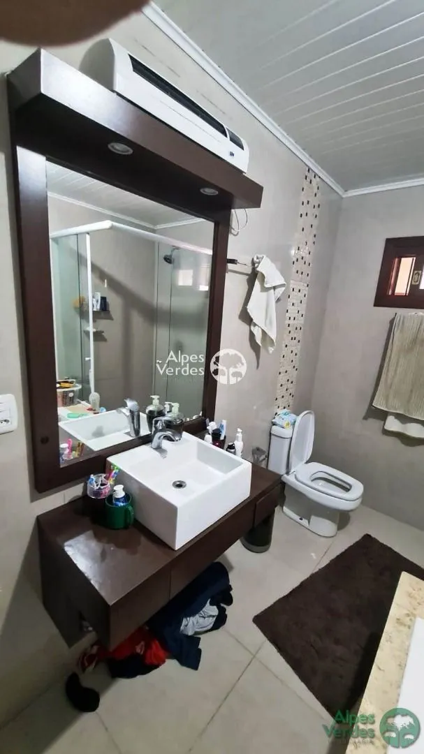 Imagem Vende-se casa no bairro leodoro de azevedo 5 minutos da catedral de pedra