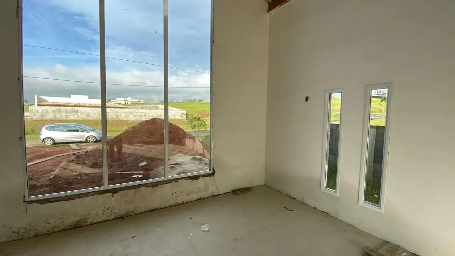 Imagem Casa à venda 3 Quartos, 1 Suite, 4 Vagas, 1025M², Condominio Village da Serra, Tremembé - SP | Condomínio Village da Serra