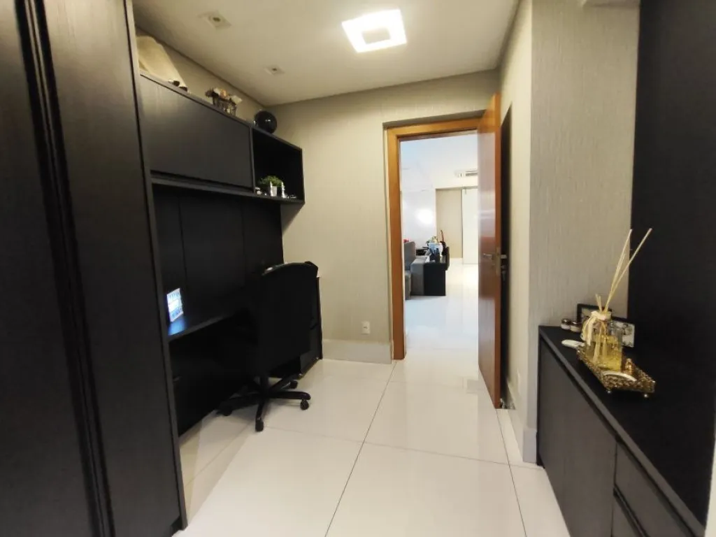Imagem APARTAMENTO COM 250,00 m² - CANTO DO FORTE - PRAIA GRANDE SP