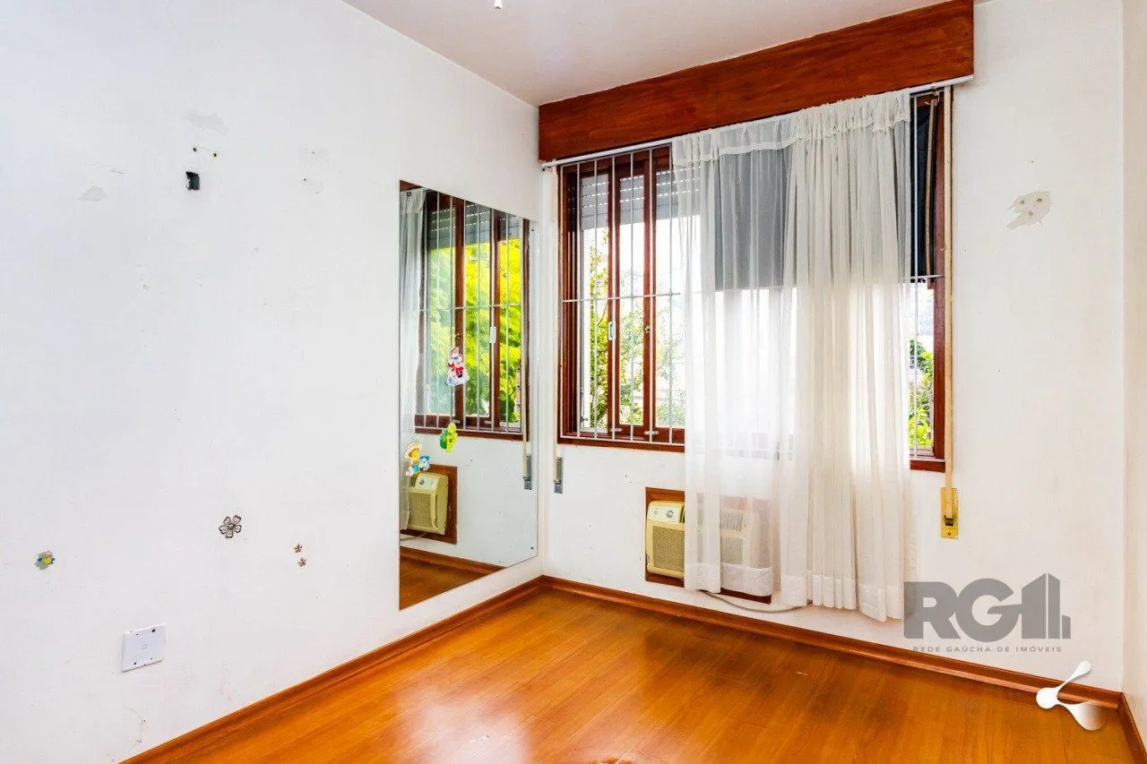 Imagem Apartamento com 2 dormitórios e 1 vaga de garagem escriturada bairro Rio Branco
