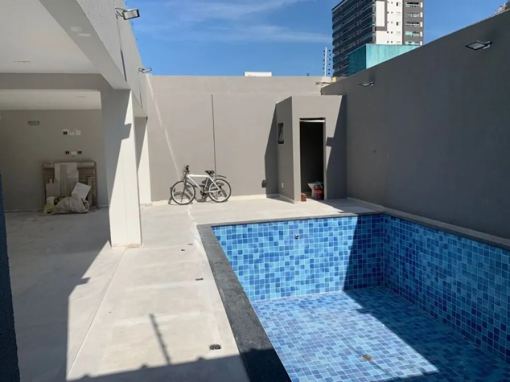 Imagem CASA COM 525,00 m² - CANTO DO FORTE - PRAIA GRANDE SP