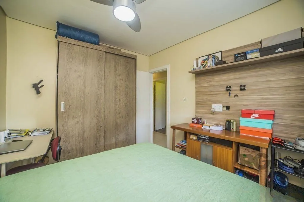 Imagem Casa de 4 dormitórios no bairro Glória