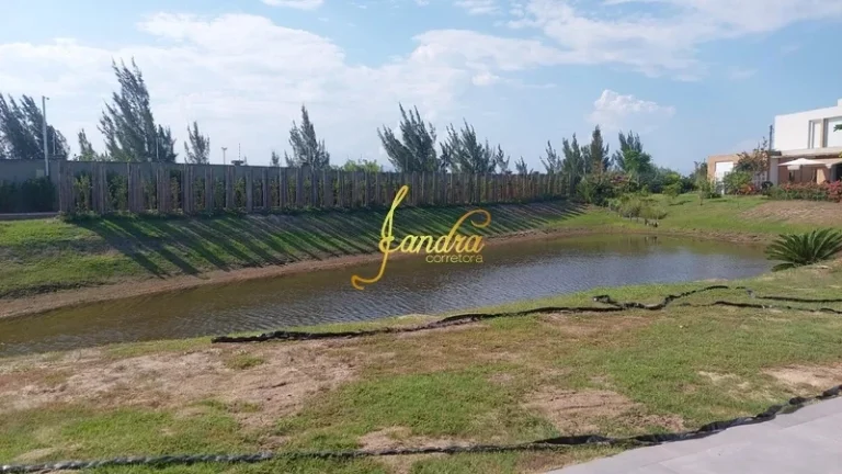 Imagem Casa térrea com 4 suítes e beira de lago