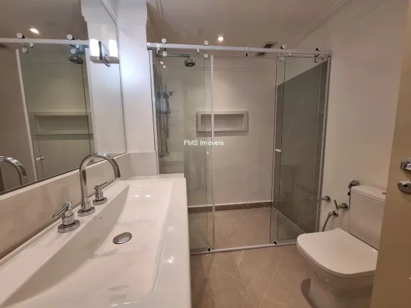 Imagem Apartamento para locação em Moema, com 4 suítes, 1 sala, 4 banheiros, 2 vagas, 147m²!