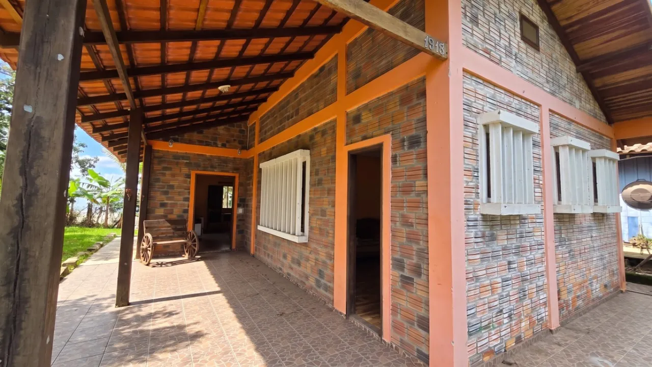 Imagem Exclusivo Mova!
Casa Beira Mar - Frente Baia da Babitonga e Avenida Beira Mar V (asfalto) terreno co...