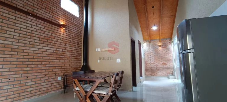 Imagem Casa Excelente Padrão para venda em Vila Bancária, próximo ao Centro de Campo Largo/PR