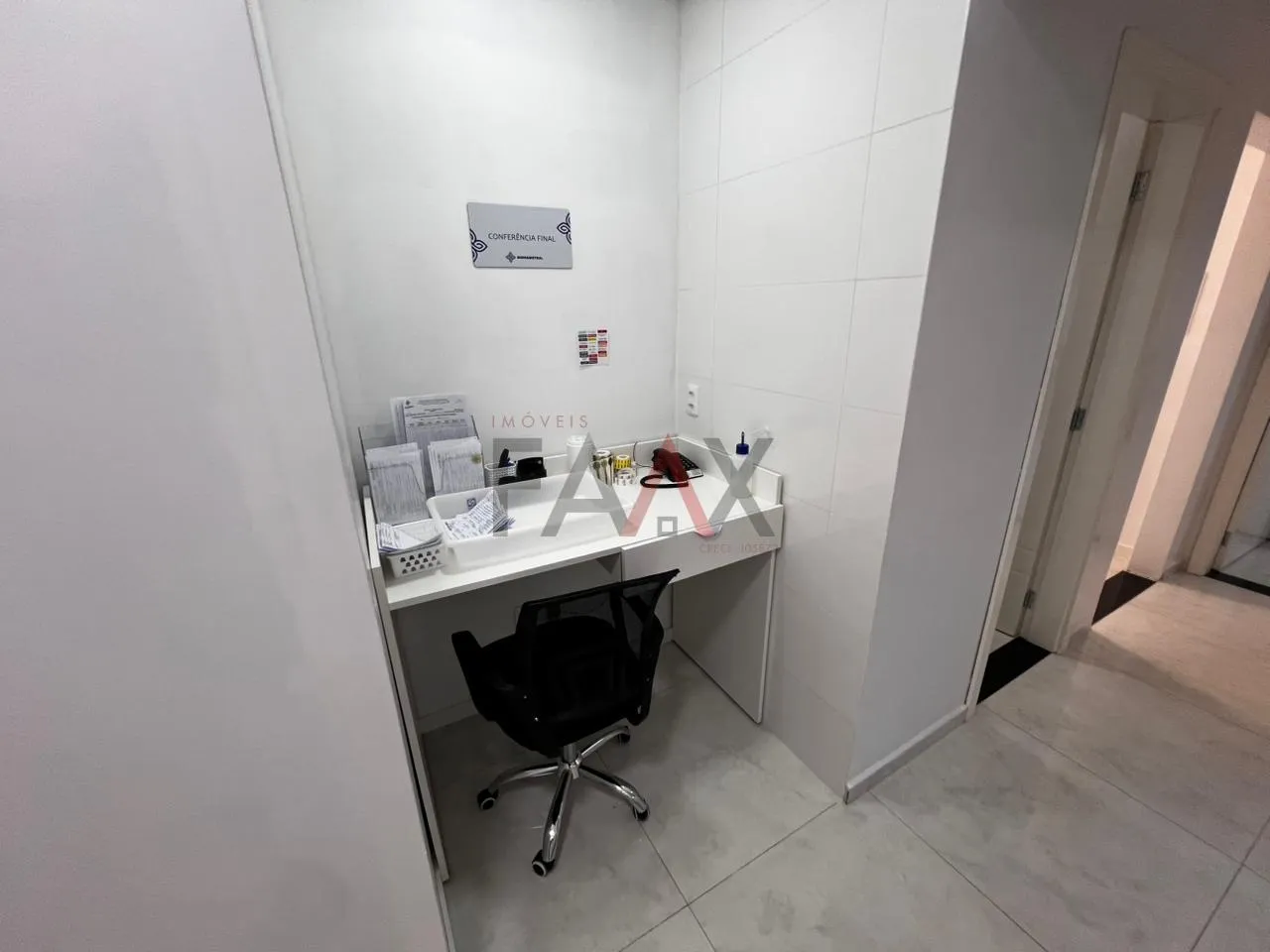 Imagem Casa Comercial disponível para locação na Vila Romana  Ideal para Clínicas e Consultórios