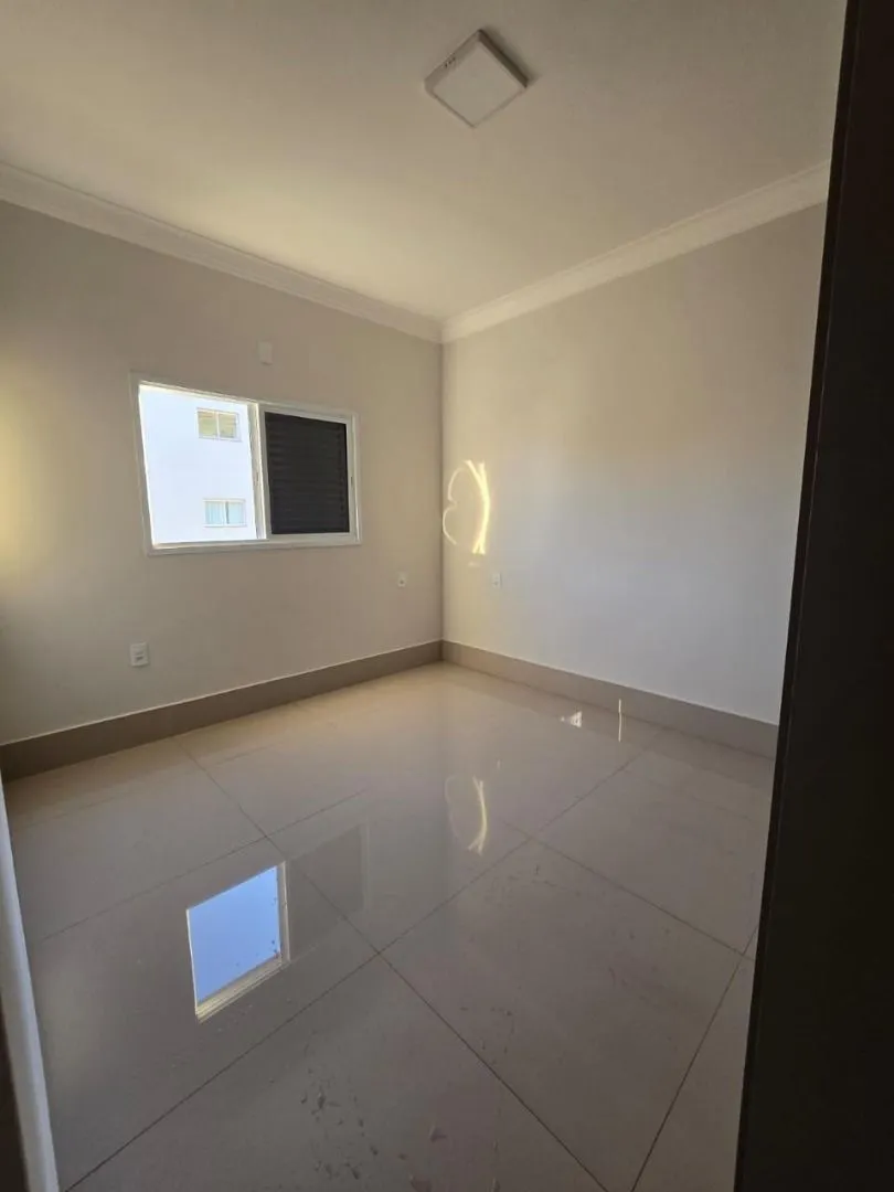 Imagem Apartamento com 3 dormitórios à venda, 145 m² por R$ 630.000,00 - Jardim Califórnia - Patos de Minas/MG