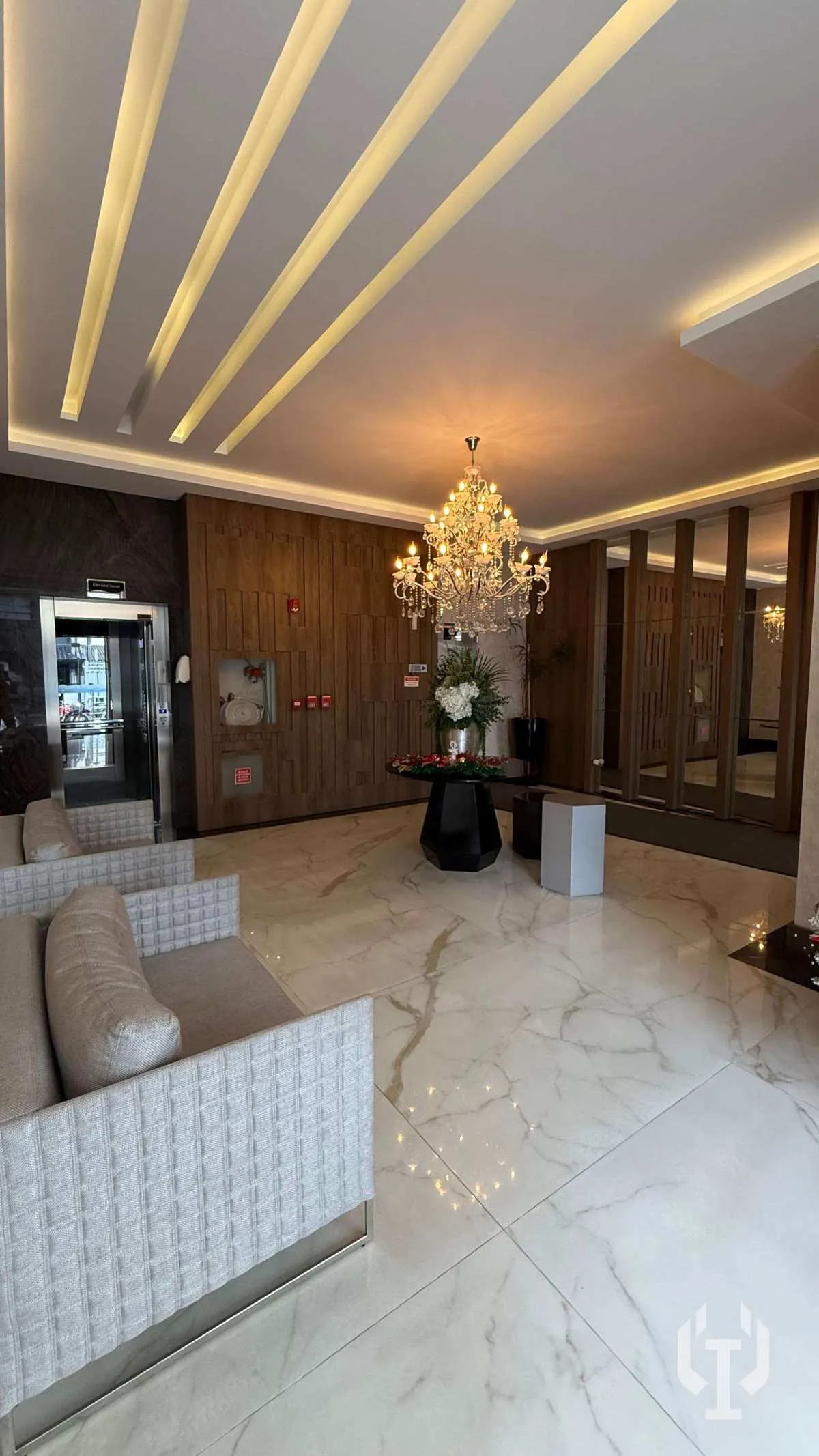 Imagem Apartamento à venda, no ED. ÁGUAS CRISTALINAS em Itapema, Meia Praia, com 4 quartos, 188,00m2