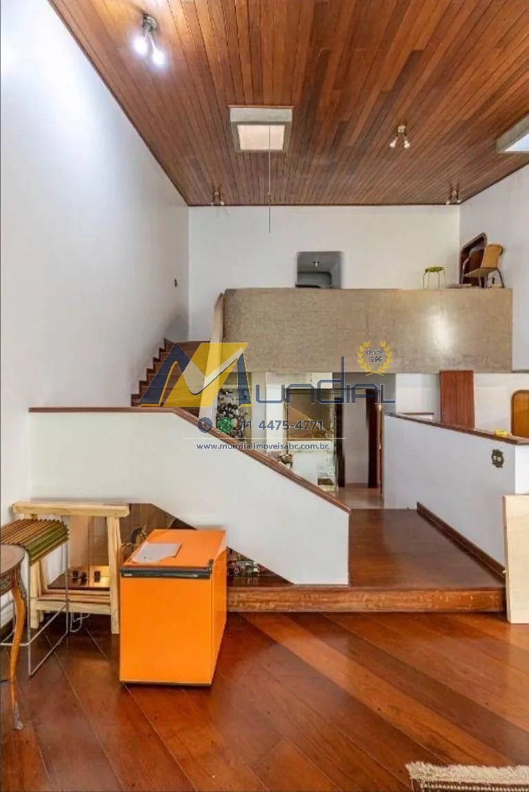 Imagem Casa alto padrão para locação comercial com 340m² e localização estratégica