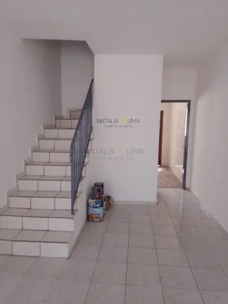 Imagem Casa com 2 Quartos e 2 banheiros à Venda, 86 m² por R$ 370.000