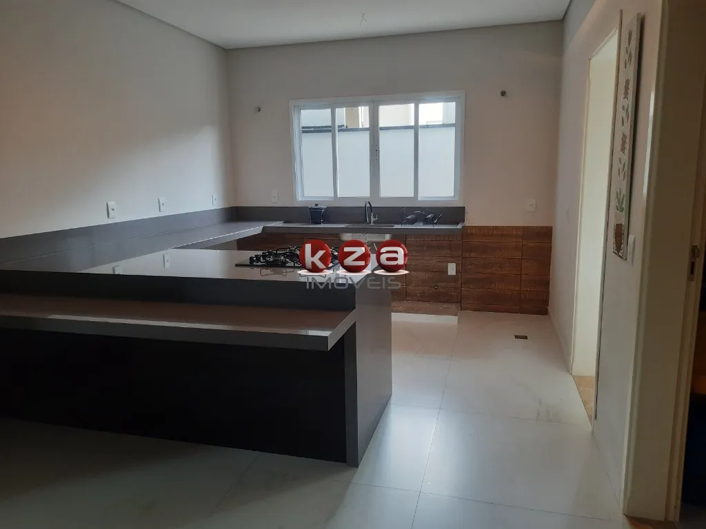 Imagem Casa de alto padrão à venda em condomínio exclusivo de Valinhos-SP, no Loteamento Residencial Santa Gertrudes: 3 quartos, 1 suíte, 2 salas, 3 banheiros, 2 vagas de garagem, 287,60 m².