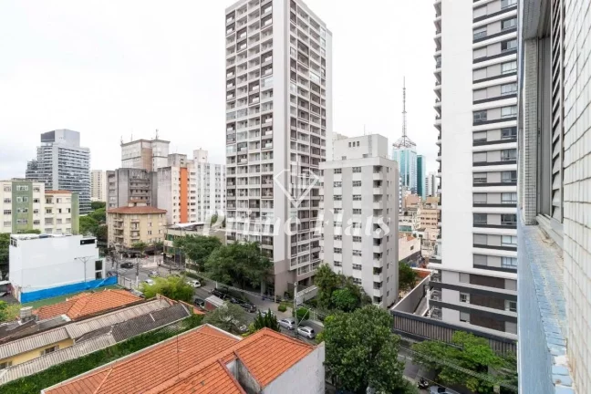 Imagem Apartamento disponível para venda no Condomínio Edifício Maria e Josefina, com 102m², 3 dormitórios e 1 vaga de garagem