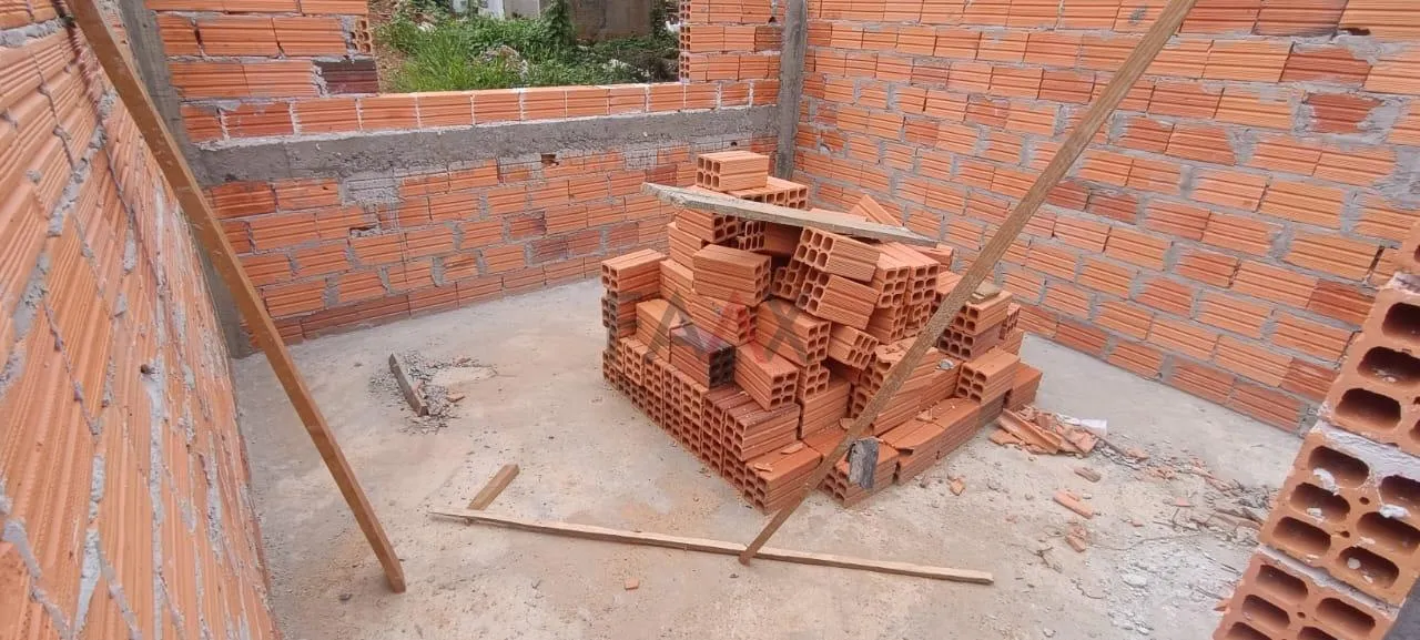 Imagem Casa à Venda em Construção no Bairro Santana com Terreno de 135m
