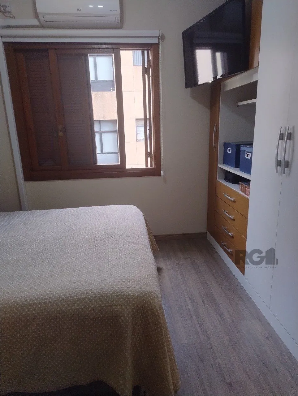 Imagem Apartamento para Venda - 72.98m², 3 dormitórios, suíte e 1 vaga - Menino Deus