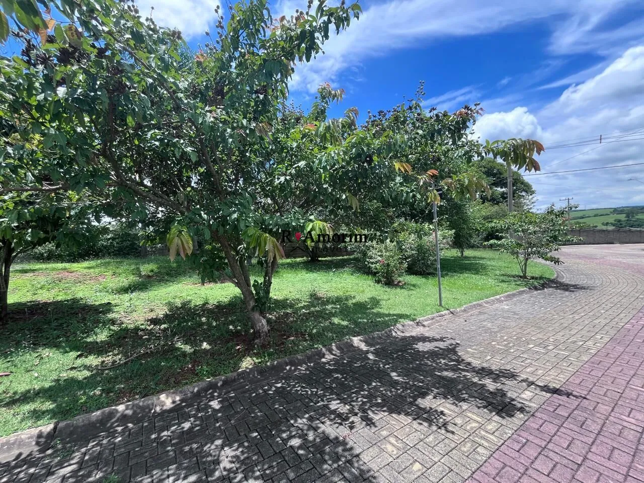 Imagem Terreno com 1.000 metros em Condominio em Itu