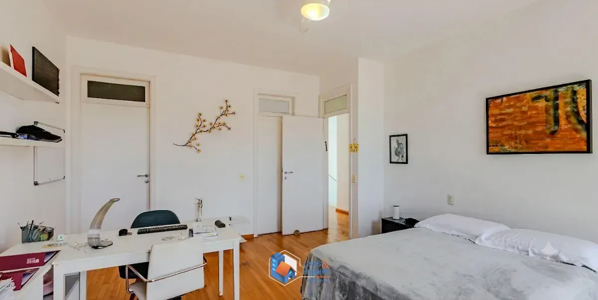 Imagem Casa para venda em Pacaembu com 3 quartos, sendo 3 suítes, 350m²