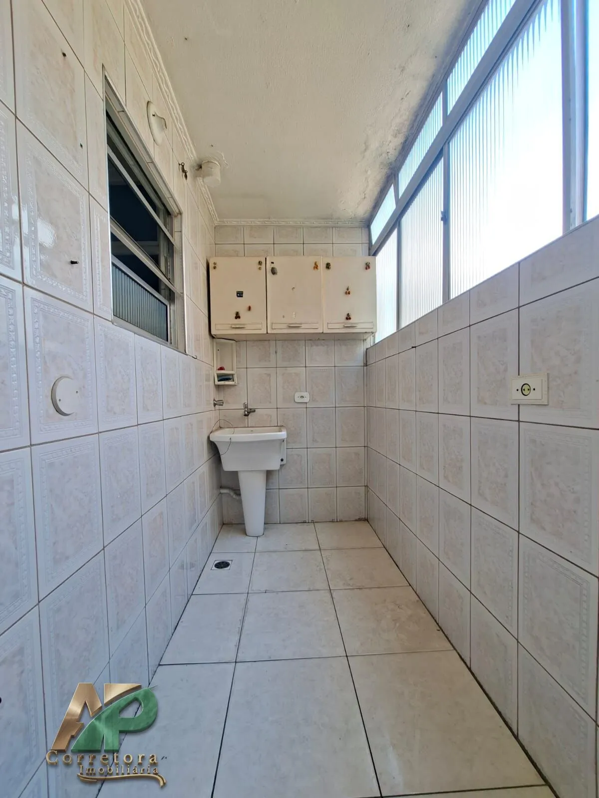 Imagem Apartamento à Venda em Taboão da Serra: 2 Dormitórios no Condomínio Vale dos Pinheiros